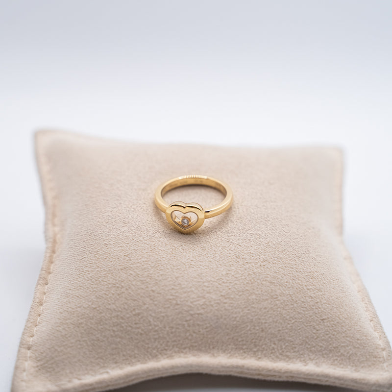 Anillo Chopard Happy Diamonds en oro amarillo de 18 quilates de la colección "Icons Heart"