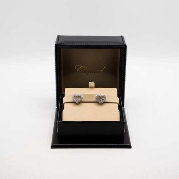 Pendientes Chopard de oro blanco de 18 quilates de la colección "Happy Diamonds Icons Heart"