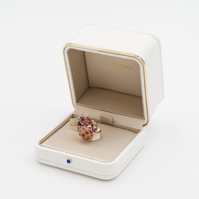 Boucheron High Jewelry 18k yellow gold ring in a design of a crab set with diamonds and sapphires