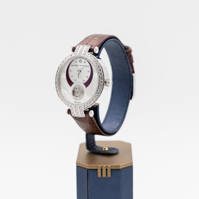 Harry Winston Reloj de pulsera Premier para mujer en oro blanco de 18 quilates engastado con diamantes. Número de referencia: PRNASS36WW001.