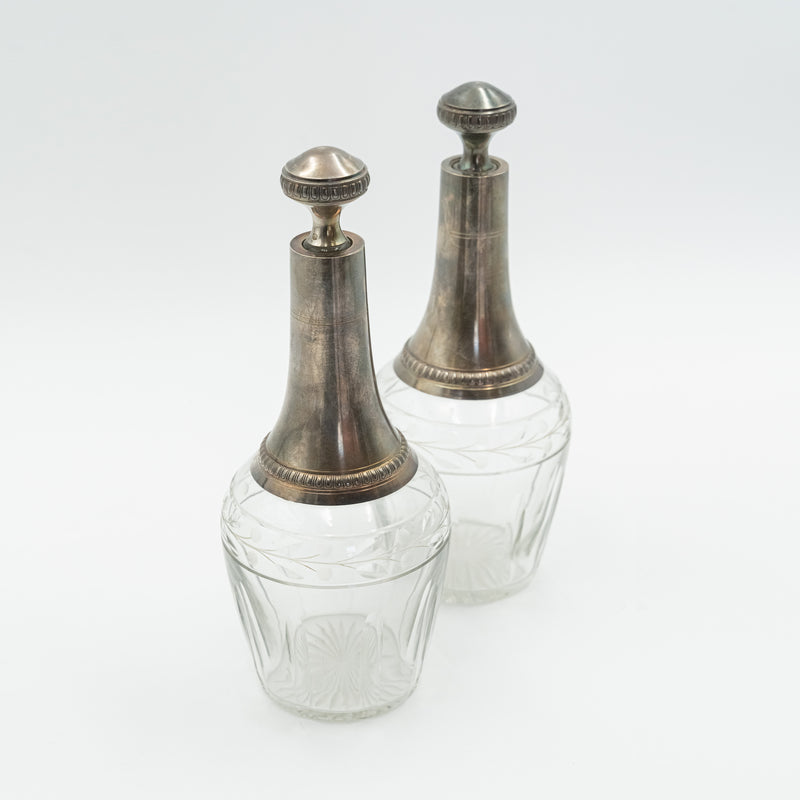 一對 19 世紀法國水晶水瓶，由 Cabanon Montpellier Bijoutier 設計