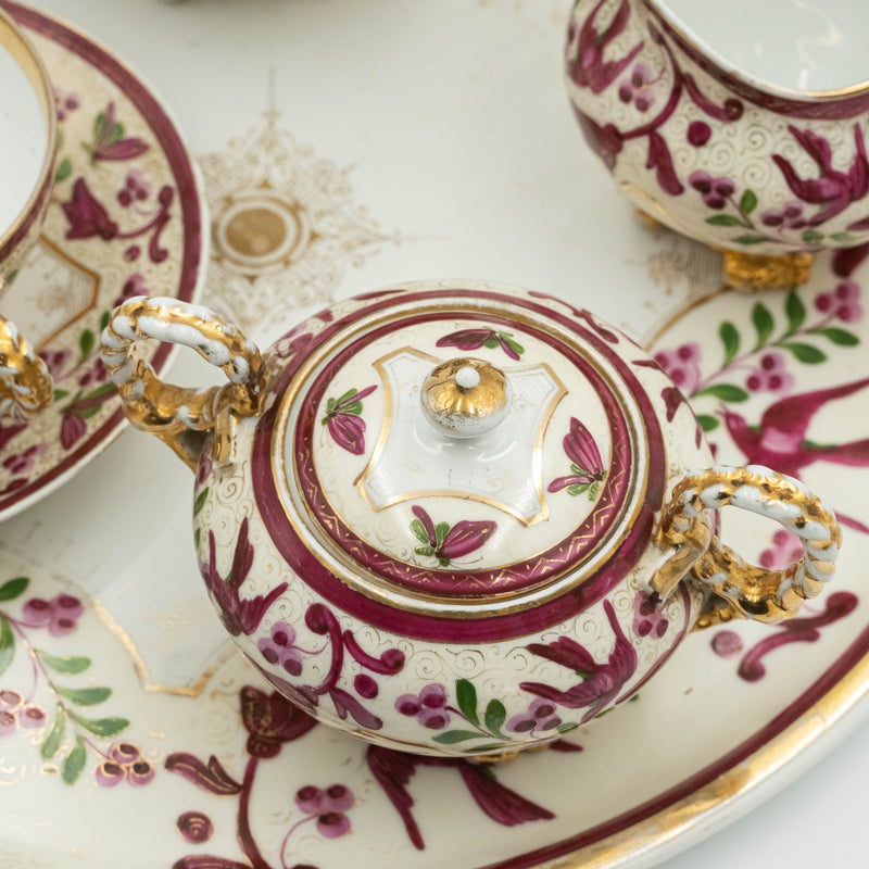 Juego de té "Egoist" de porcelana de finales del siglo XIX para una persona compuesto por seis objetos