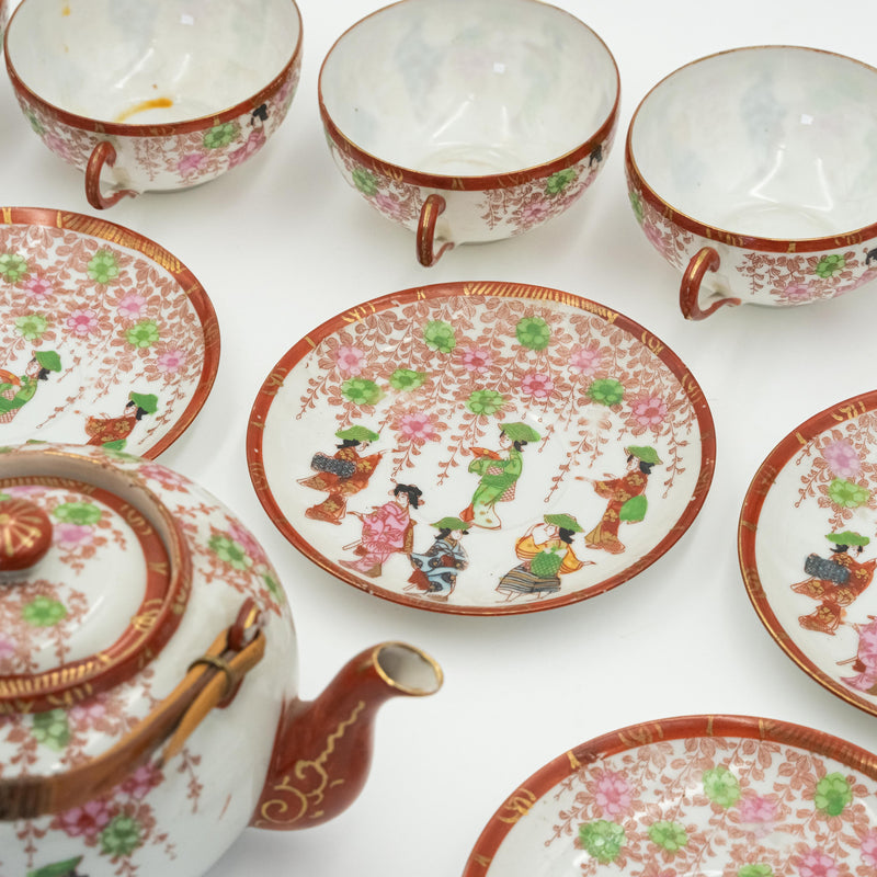 Antiguo juego de té japonés de porcelana fina para 4 personas con dibujos de Geishas y Samurais pintados a mano