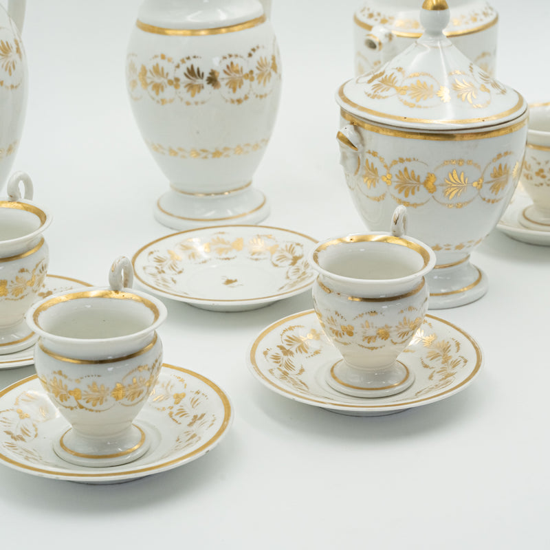 Juego de té y café de porcelana europea de estilo neogriego de la década de 1830