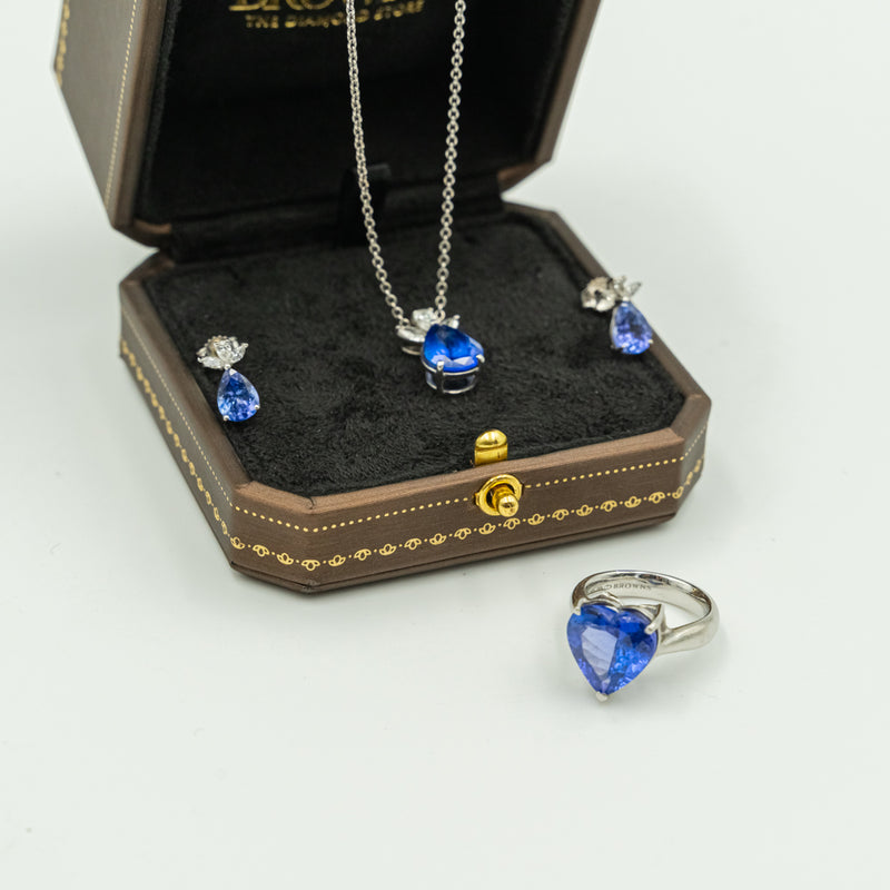 Conjunto de joyería Browns Royal con tanzanita y diamantes en oro blanco de 18 k
