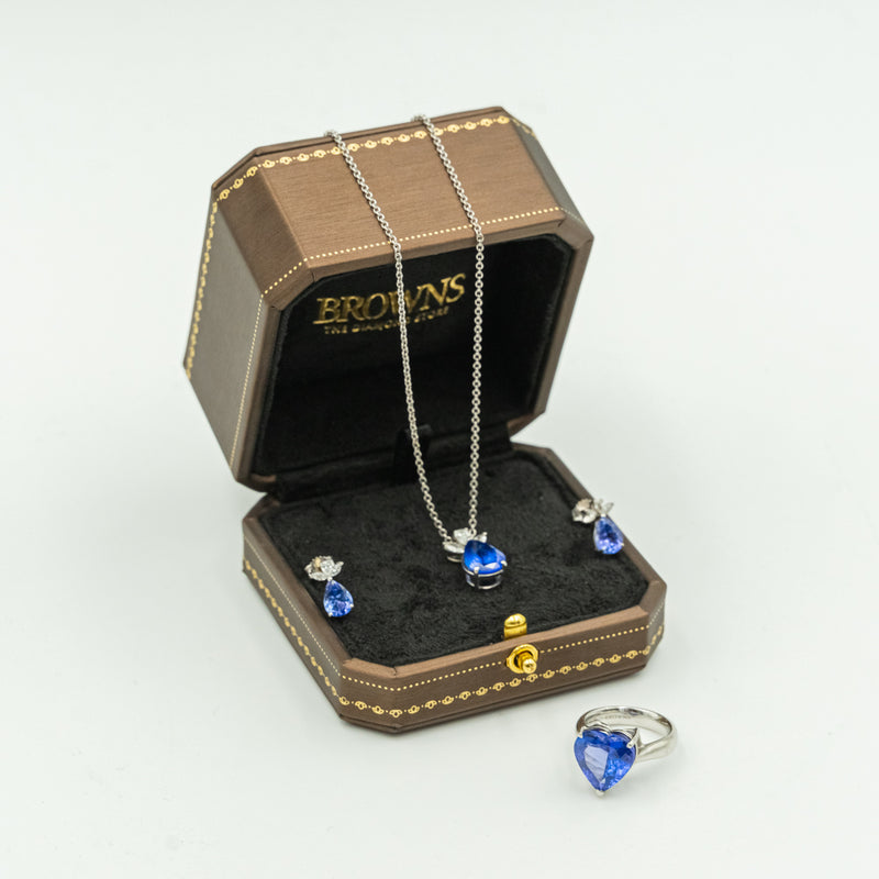 Conjunto de joyería Browns Royal con tanzanita y diamantes en oro blanco de 18 k