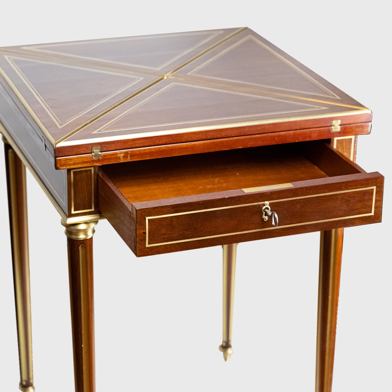 雅各風格的古董精美桃花心木卡片桌。