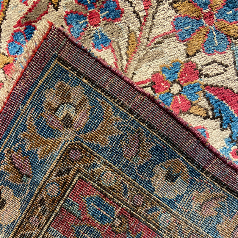 來自卡尚省的古董手工波斯“Kashan Gardi”地毯