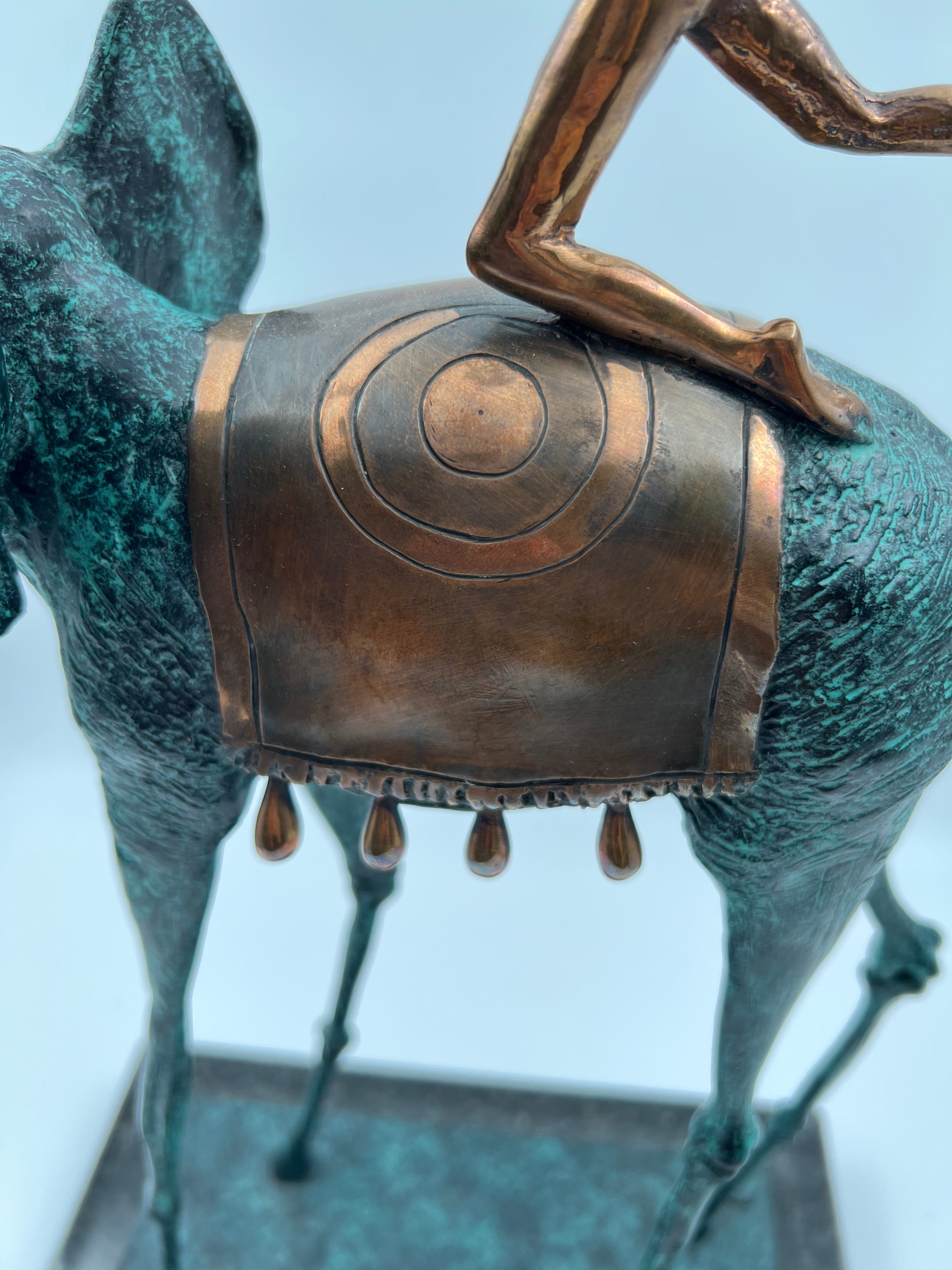 Escultura de Salvador Dalí de edición limitada "Elefante triunfante" 305 de una edición de 350 