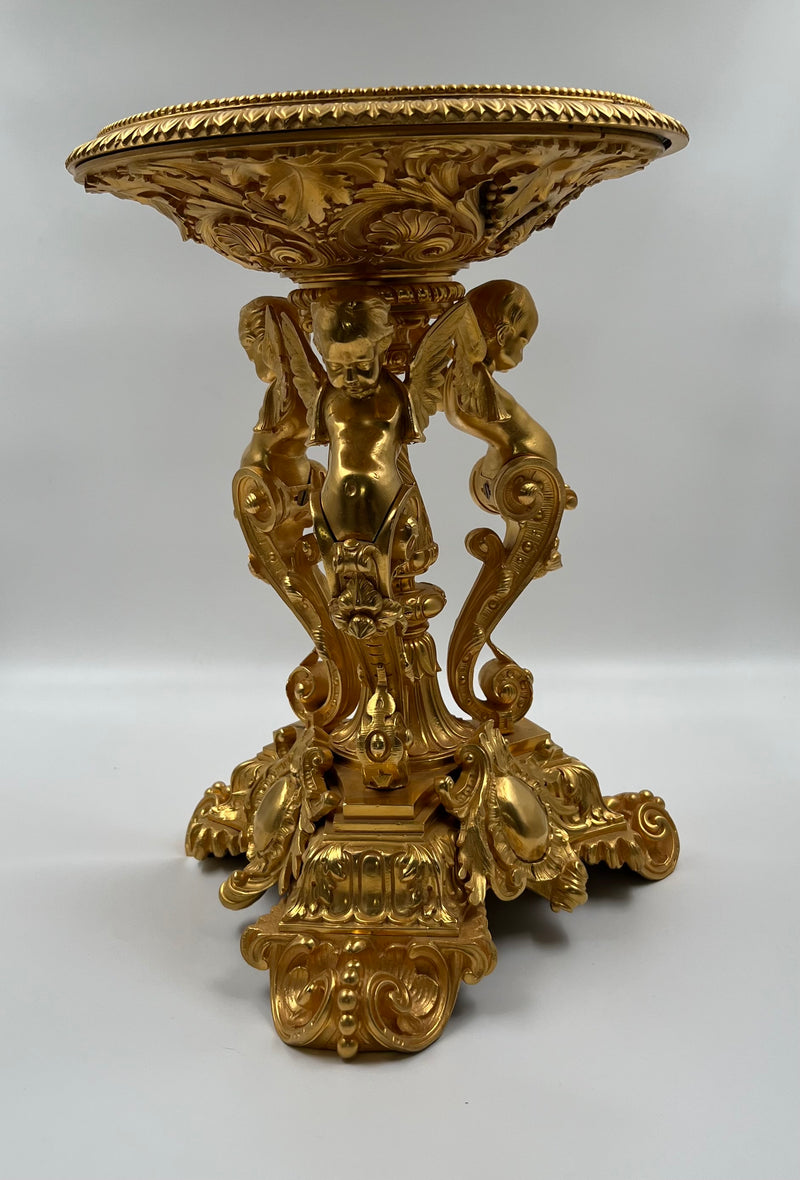 Macetero francés de bronce dorado del siglo XIX