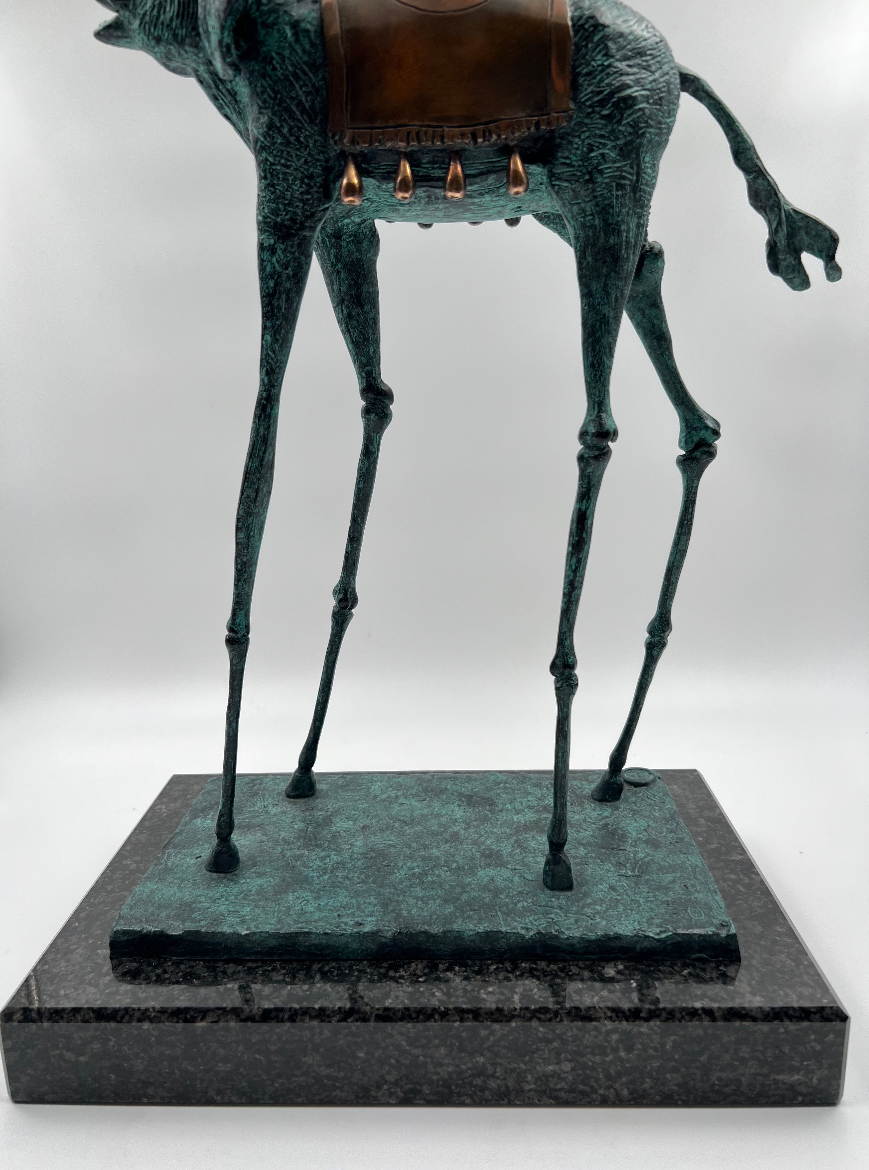 Escultura de Salvador Dalí de edición limitada "Elefante triunfante" 305 de una edición de 350 