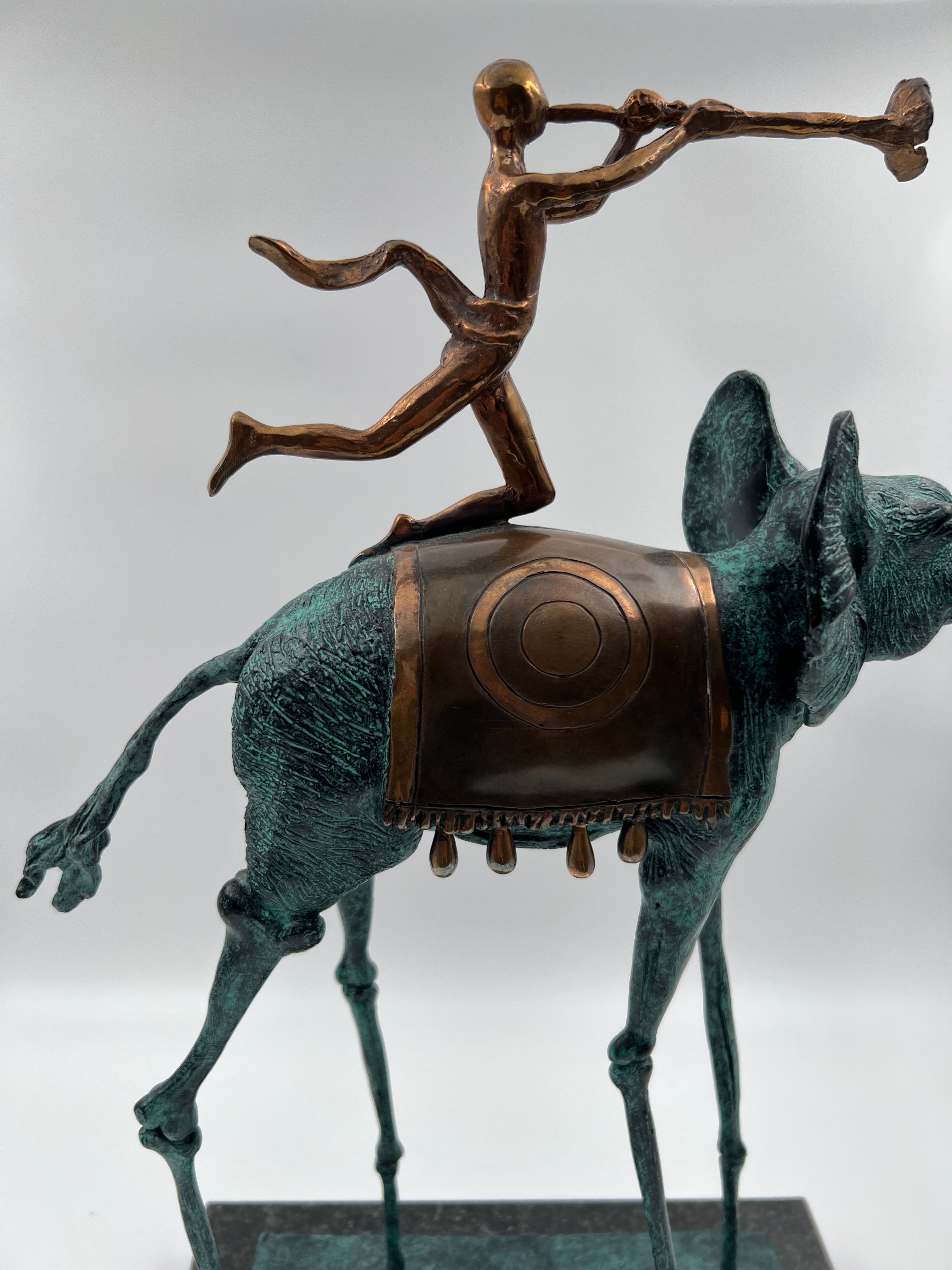 Escultura de Salvador Dalí de edición limitada "Elefante triunfante" 305 de una edición de 350 