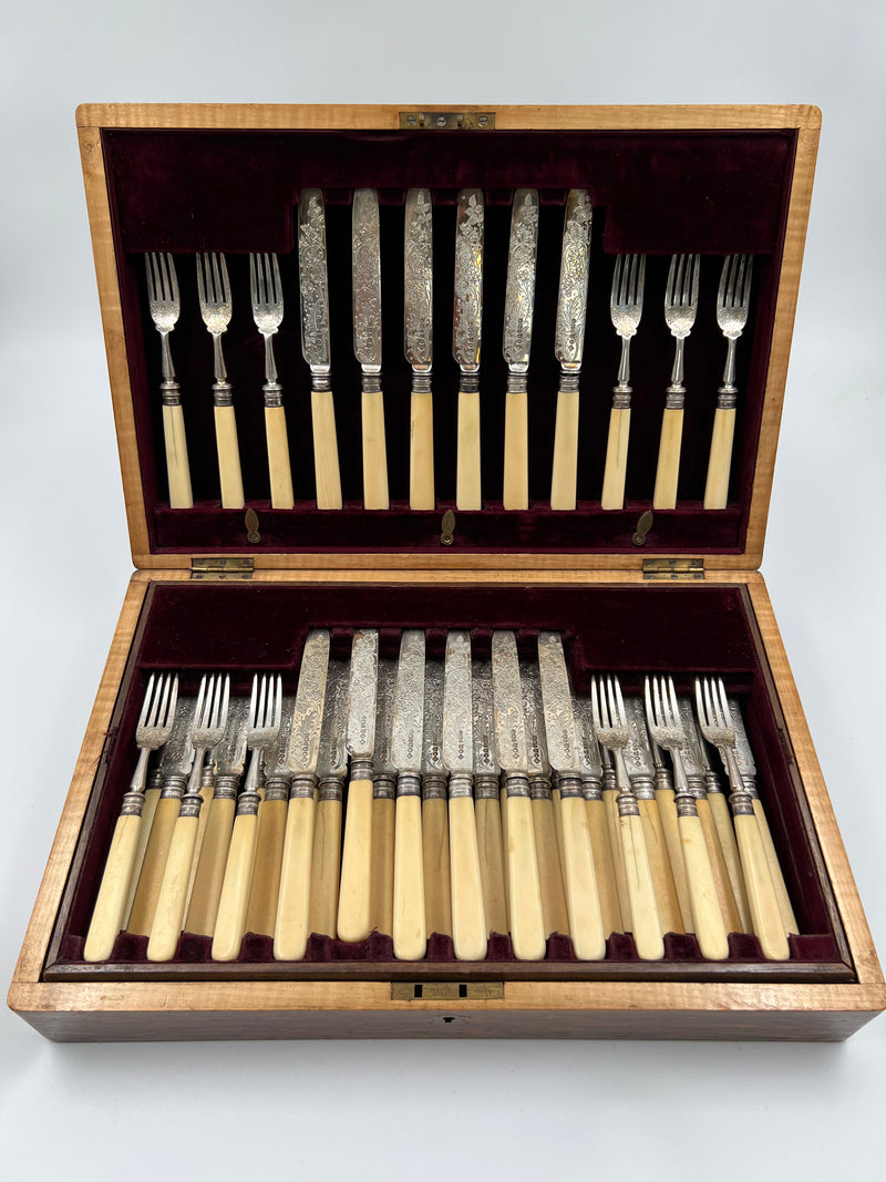 Antique Sheffields silverware tableware set in its original wooden box