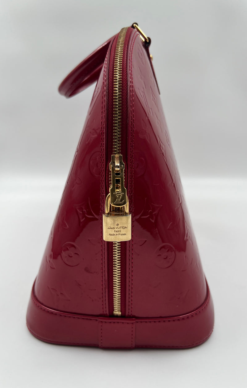 Louis Vuitton Monogram Vernis leather Alma MM handbag in red color