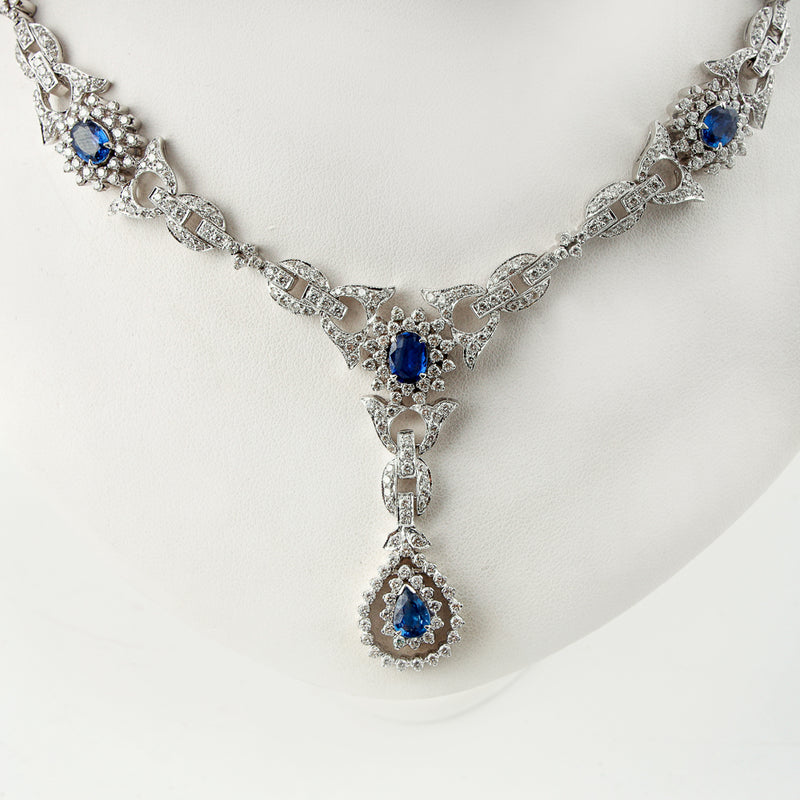 Joyería en oro blanco de 18 quilates con diamantes naturales de 9,30 CTW y zafiros azules de 8 CTW.