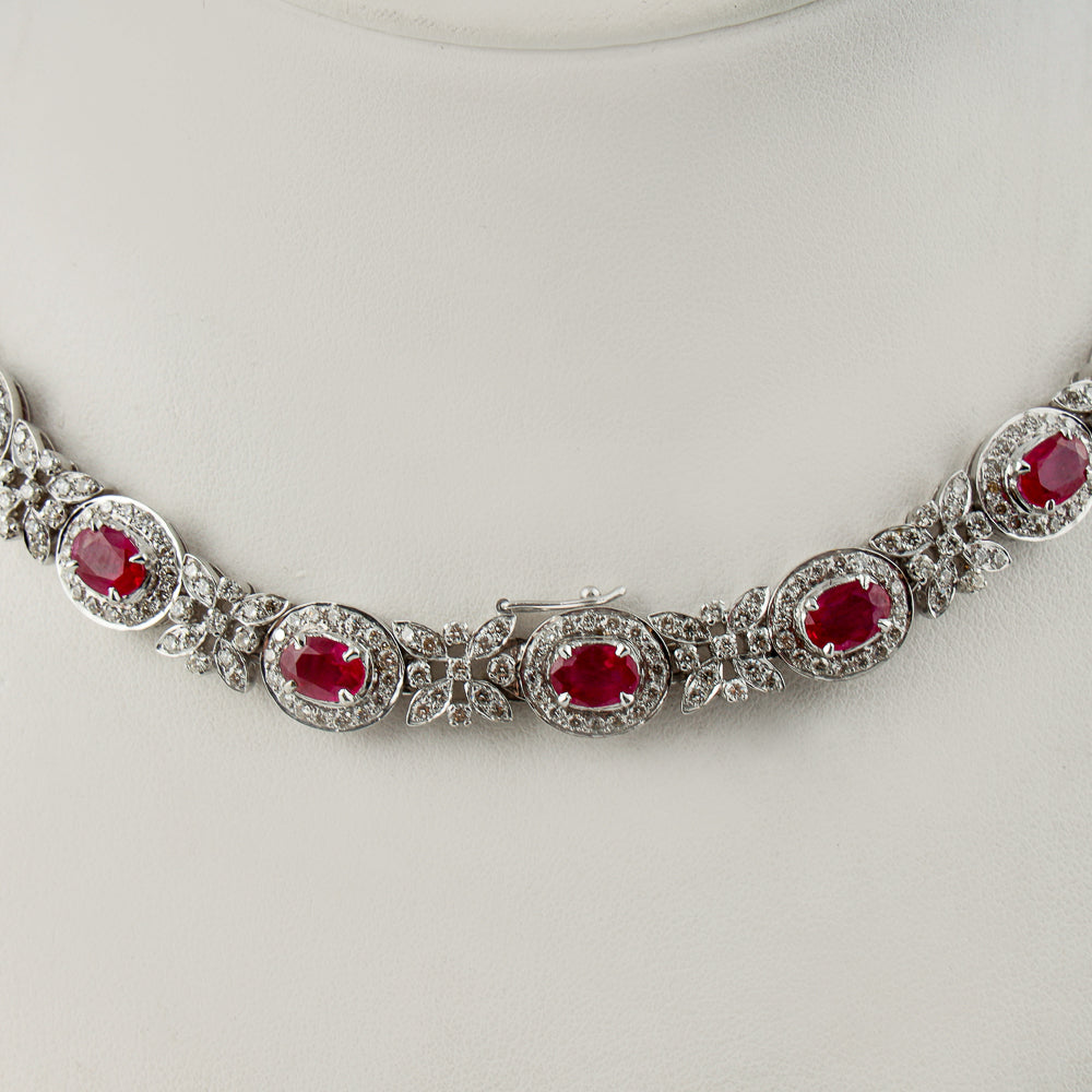 18K white gold necklace set with 9,90 CTW Natural Diamonds & 17 CTW Natural Rubies