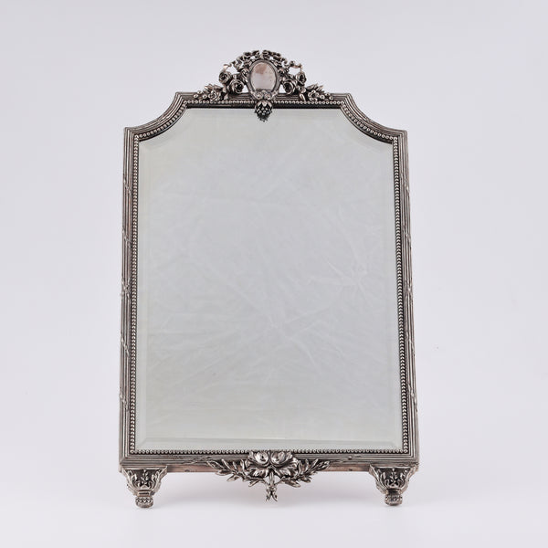 Exquisito espejo del siglo XIX con marco plateado